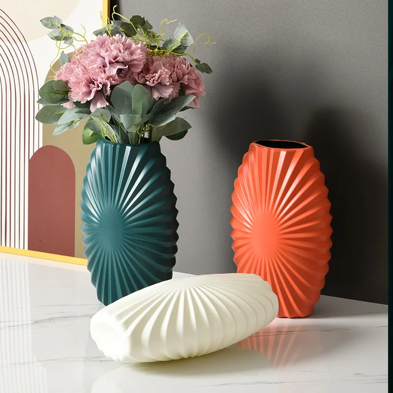 Factory Cheap Price Nordic Ray Texture Plastic Flower Vase Home Decor Table PE Vases For Living Room