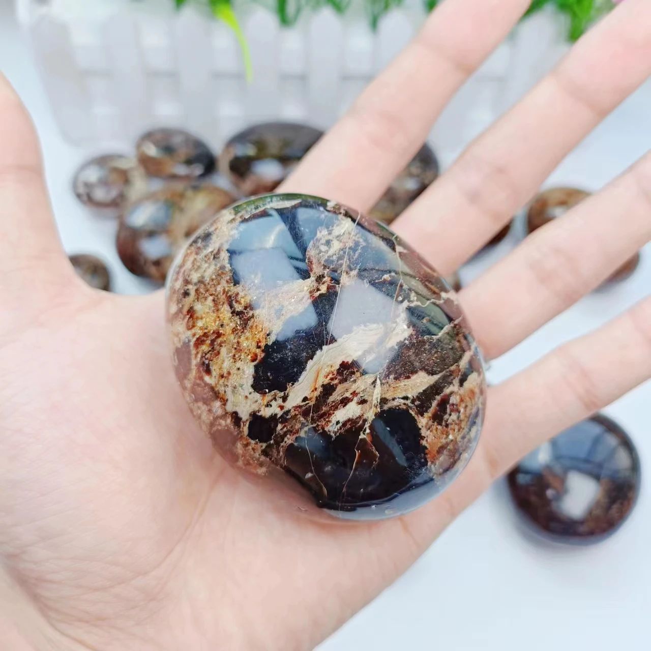 High Quality Hand Carved Natural Crystal Black Opal Palm Stone for Home Decoration