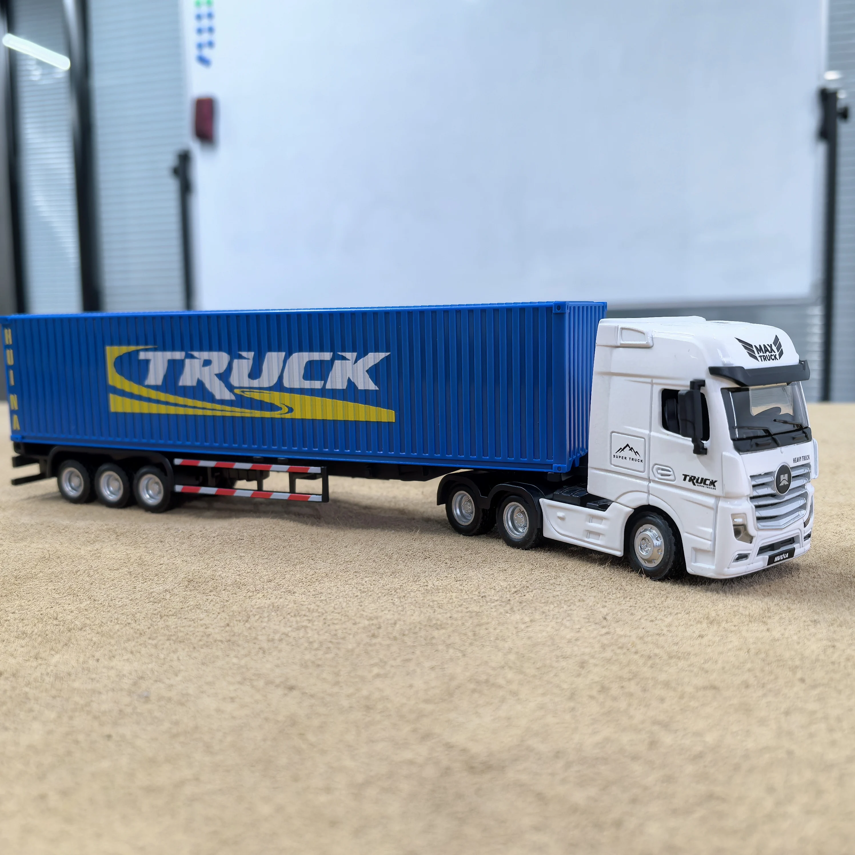 O.A.S Container Model Factory Customized Scale 1:50 Shipping Line Gift TRUCK Container Truck Models