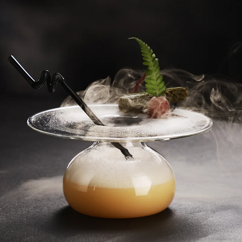 Personality Bar Cocktail Glasses with Dry Ice Dishes Clear Glass Drinking Ware for Restaurant Hotel