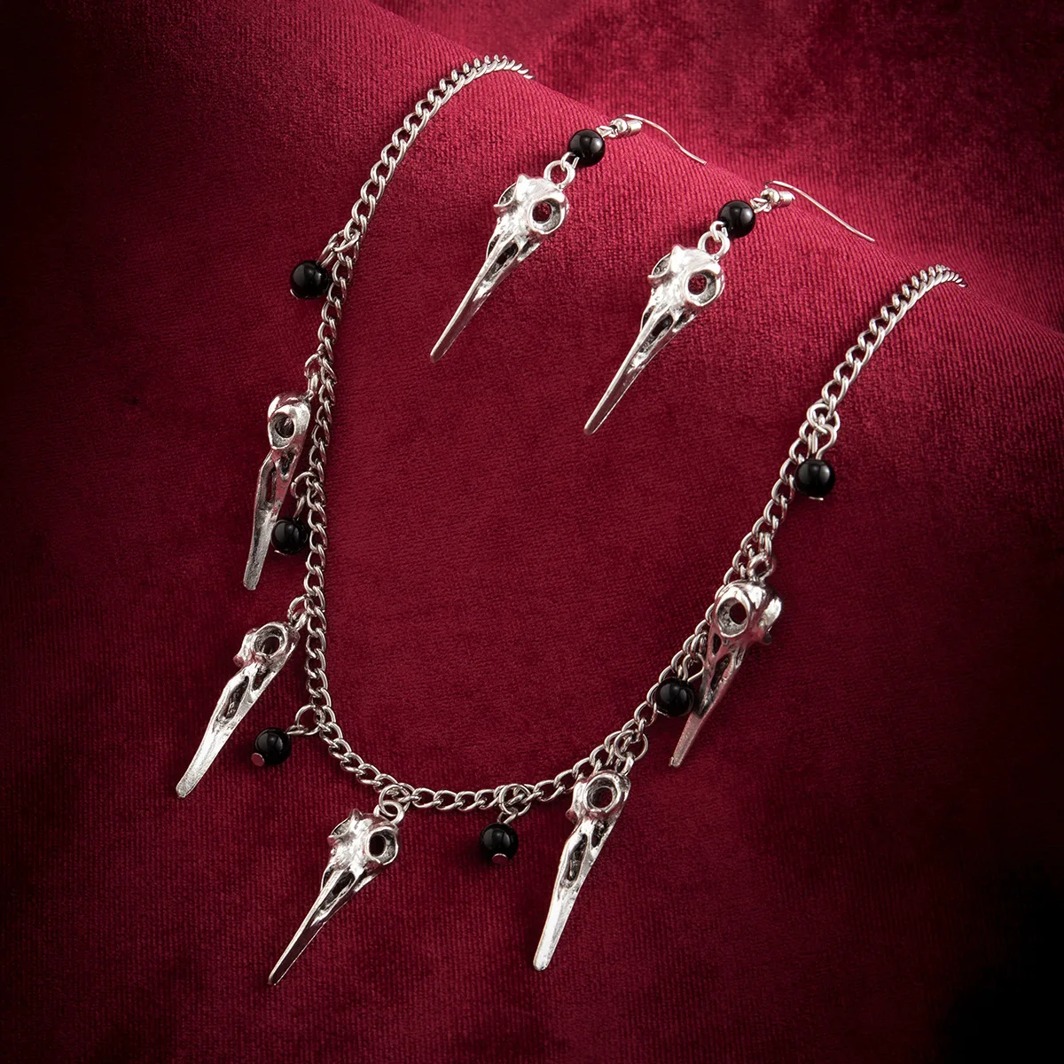 Halloween Punk Gothic Skull Pendant Necklace Pointy Demon Fangs Exaggerated Metal Fringe Choker Accessory