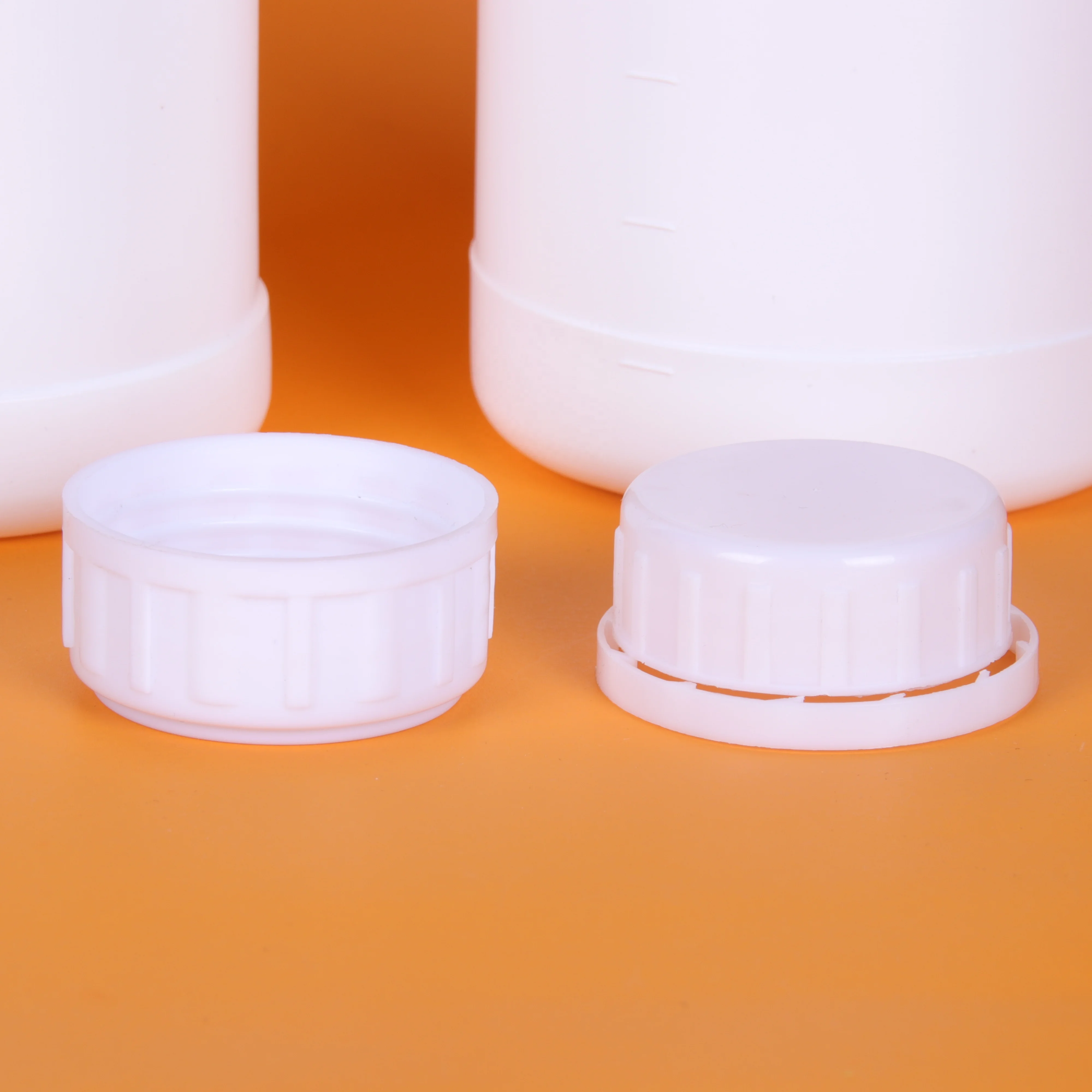 Thickened fluorinated chemical bottles plastic packaging bottles separately packed with lids storage bottle