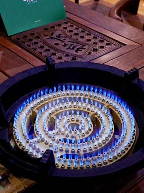 YIUAN Chinese Jet Golden Supplier Wholesale Manufacturer China Gas Cooker Cast Iron Stovetop 3 Rings burner Wok Stove