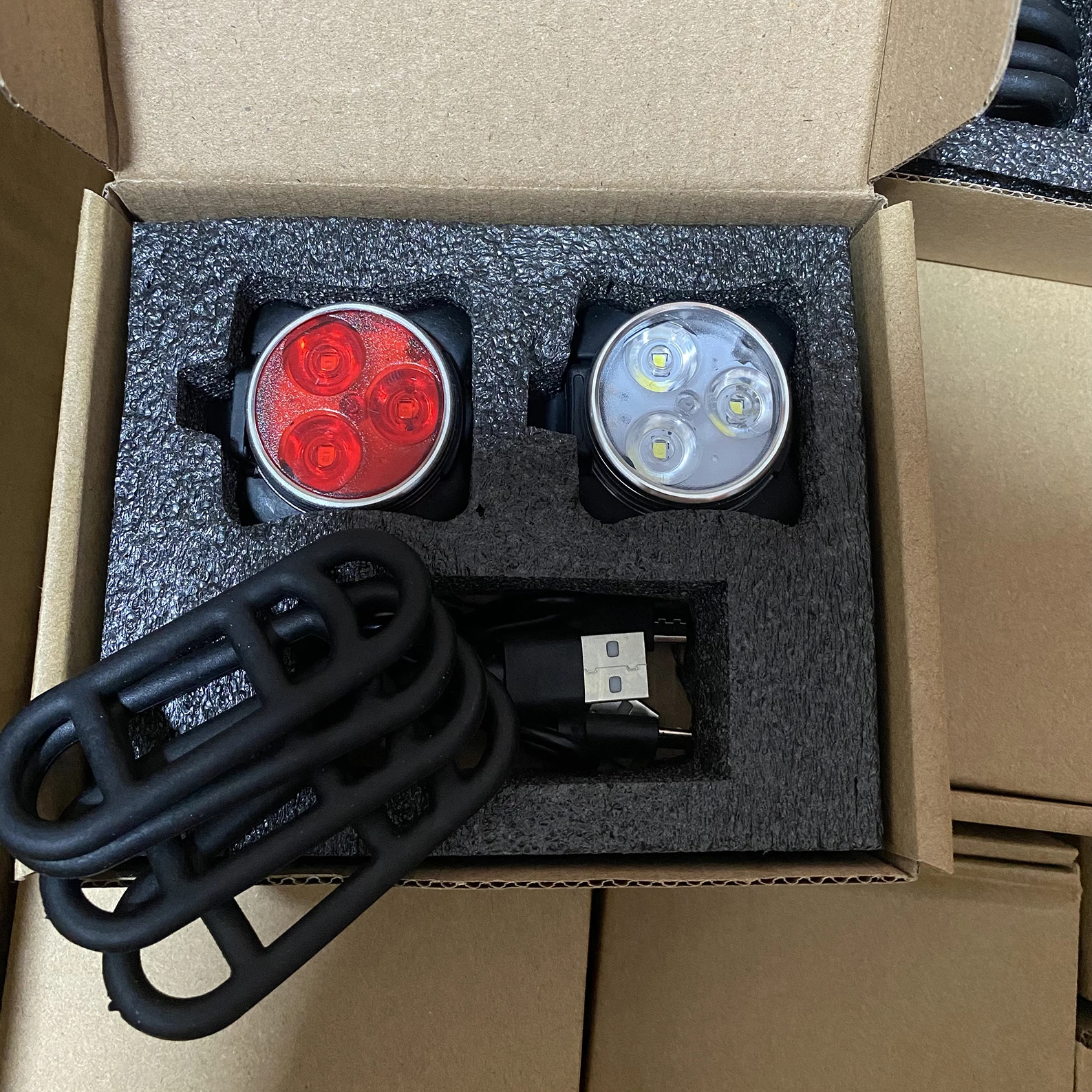 USB Rechargeable Bike Light Red and White Set Super Bright Front Headlight and Rear LED Bicycle Light 4 Light Mode