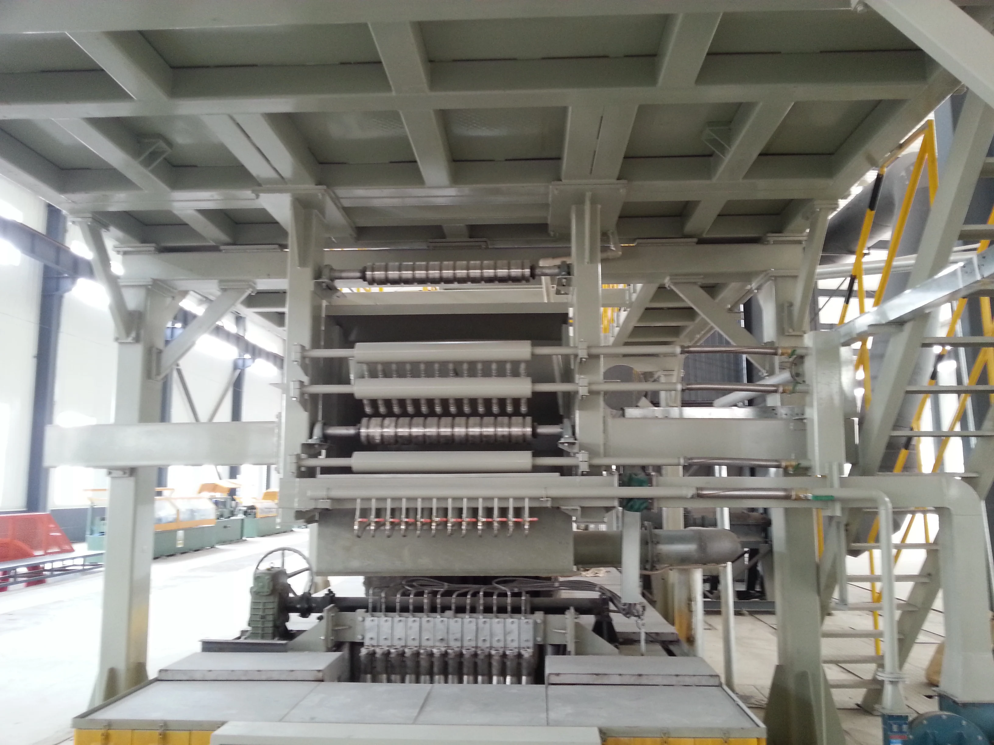 Continuous type hot dip galvanizing production line for steel tube wire