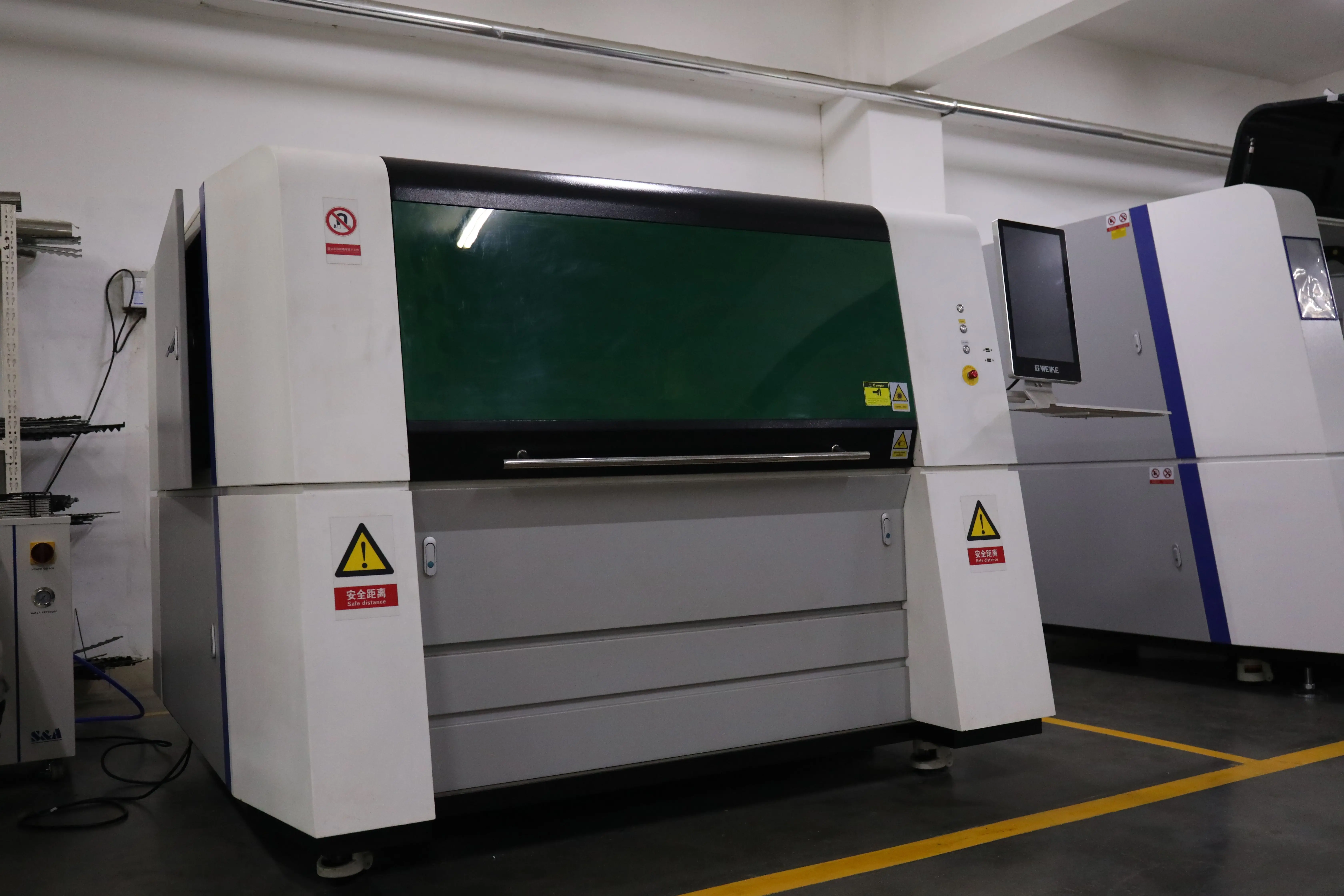 High precision 1313 1390 1000w 1500watt 2000watt 3000 watt mini fiber laser cutting machine small for metal