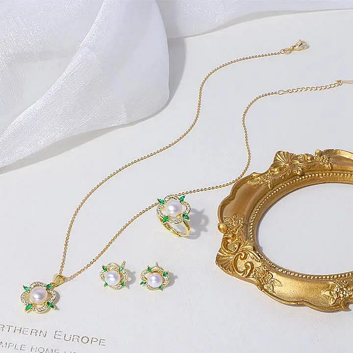 Women Jewelry Set Elegant Four-leaf Clover Necklace Earrings Copper Plated Real Gold Jewelry