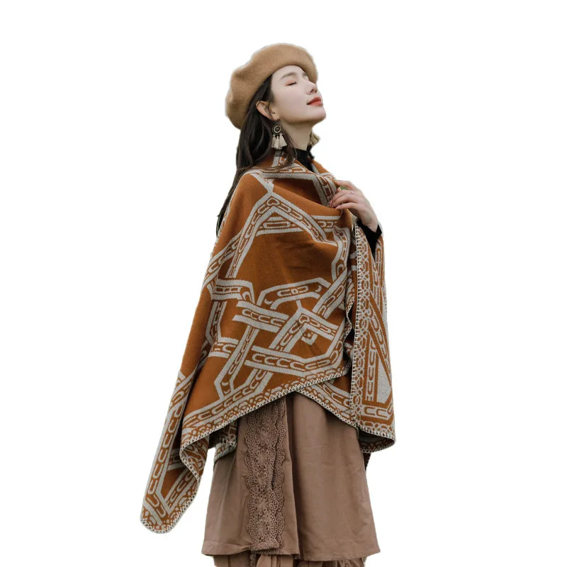 Europe Hot Selling Design Autumn and Winter New Fashion Large Cashew Ladies Scarf Cape Thick Warm Ethnic Women Poncho