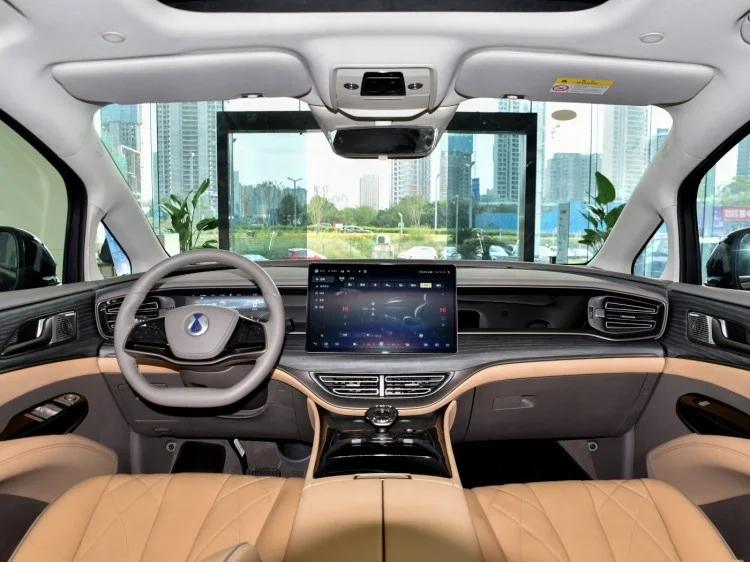 New BYD Denza D9 dm-i Plug-in Hybrid Electric Car microbus 7 seats AWD Noble version