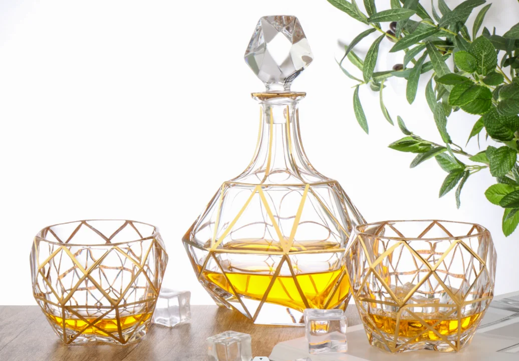 Exquisite Handicraft Crystal Glass 2 pcs  Whisky Glasses and 1pc Decanter Gift Set Bohemia Craftsmanship