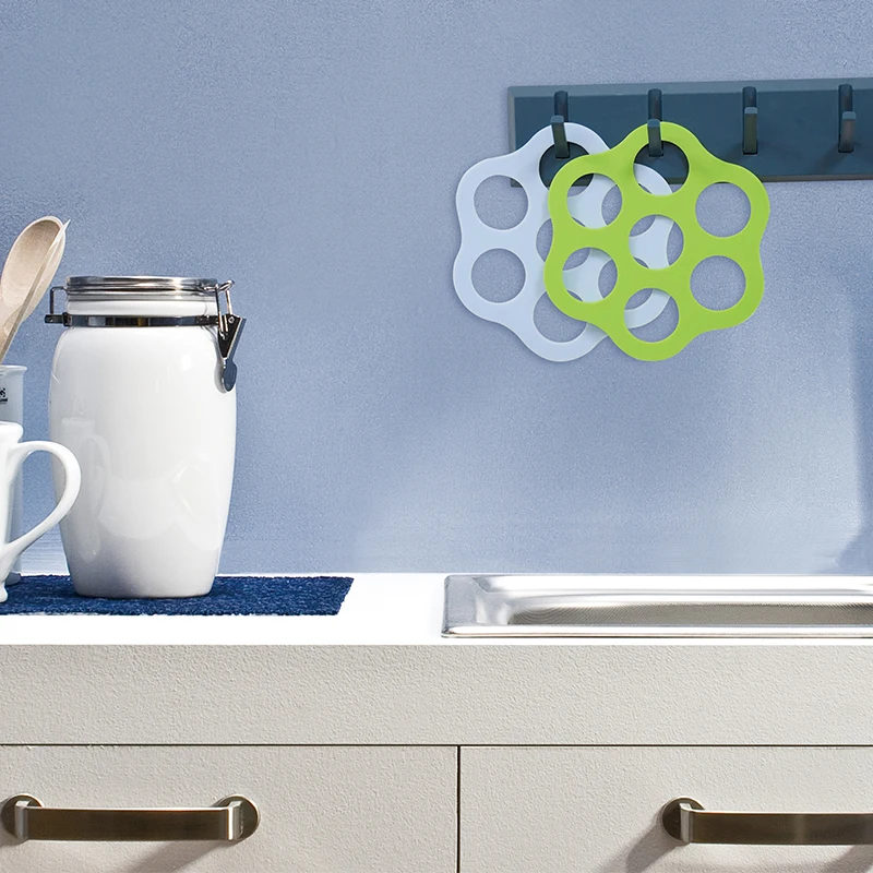 Household kitchen food-grade silicone insulation pads can withstand high temperatures of 300 degrees Celsius