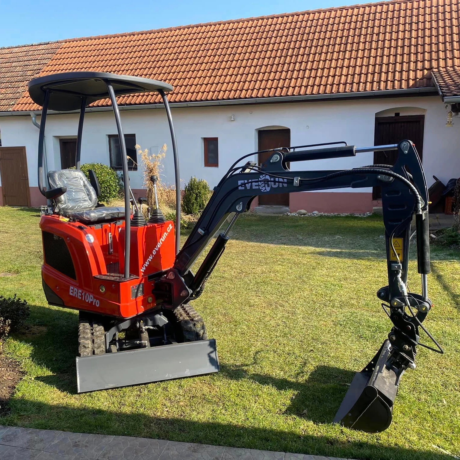 EVERUN high quality ERE10pro 1t micro digger machine with CE Approved compact tracked small hydraulic crawler mini excavator