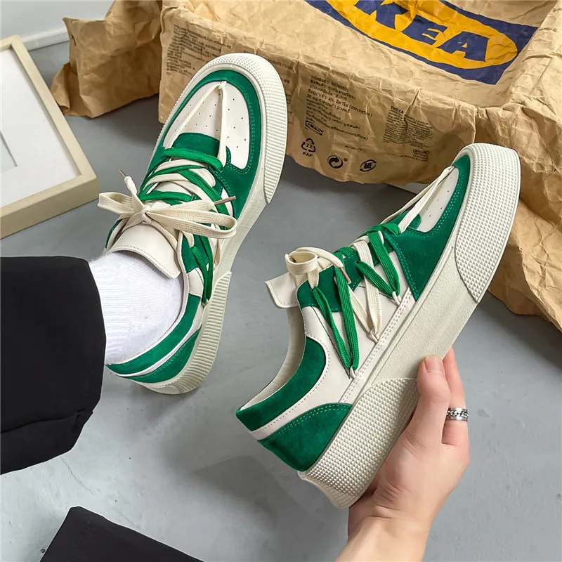 2022 New Style Latest Fashion Thick Sole Boy Male Sneakers Height Increasing Lightweight Skateboard Sport Casual Shoes For Men