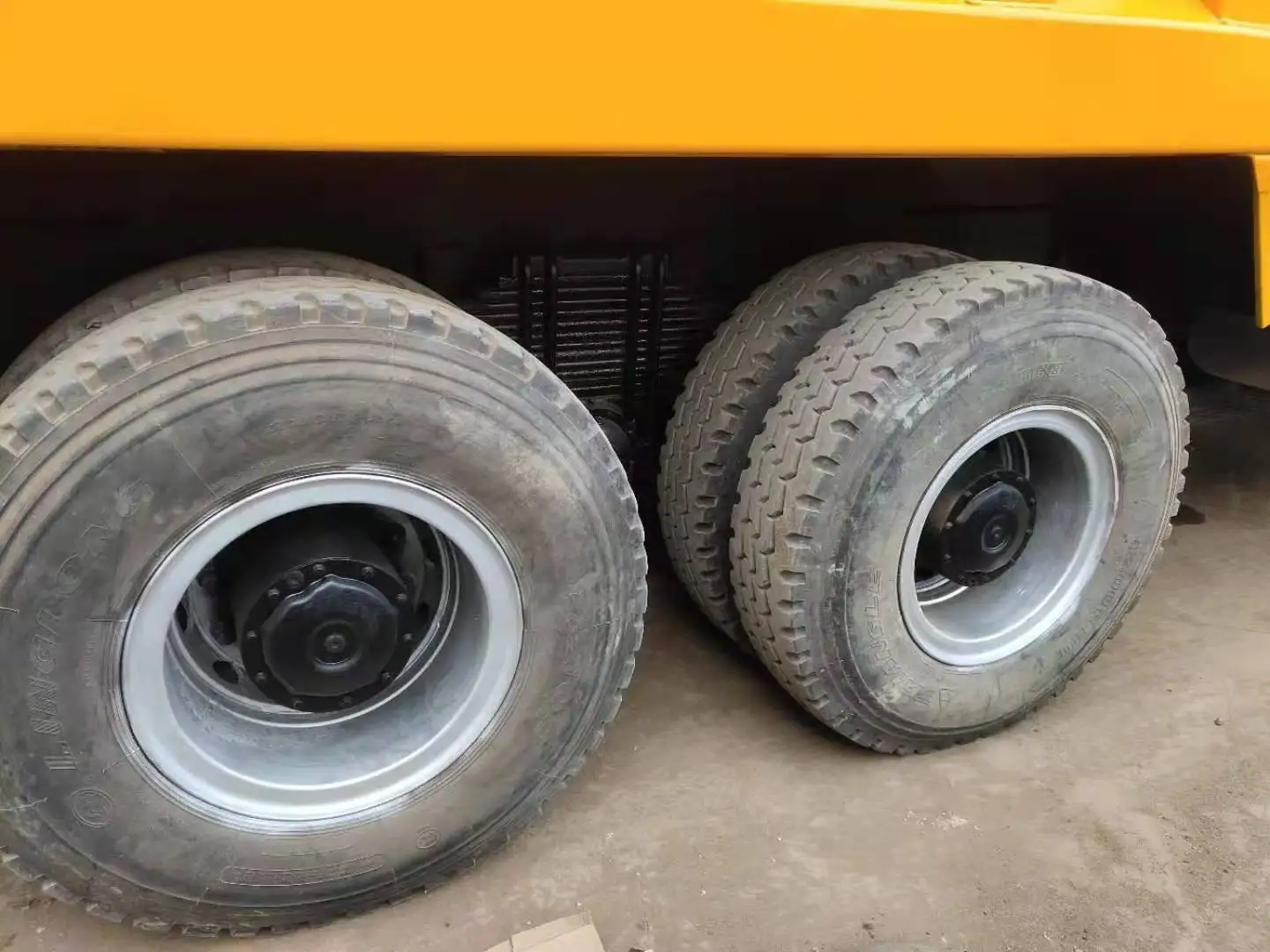 used Shacman DUMPER  Shacman DUMP TRUCK  BRAND 8*4 6*4 12WHEEL DUMPER