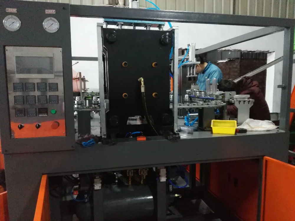 Full - automatic bottle blow moulding machine