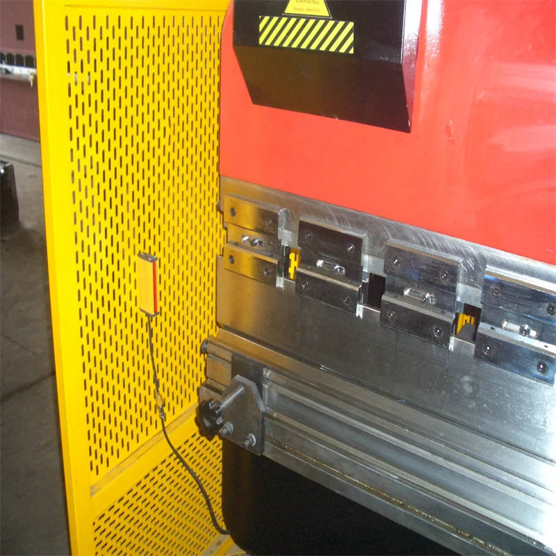 11 years factory DA52S DA56S press brake machine factory 160t 2500mm,4 axes hydraulic press brake 200t 4meters,amada press brake