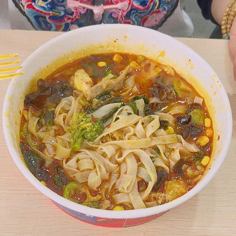 8 minutes snack food FD 160g freeze dried Spicy Hot Pot instant noodles instant cup noodles