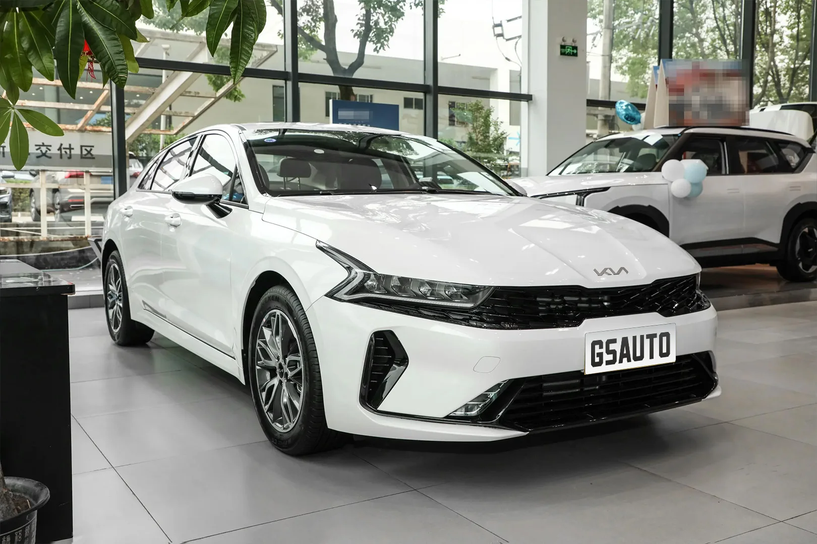 Прямо со склада KIA K5 2021 270T CVVD модное издание седан среднего размера FWD депозит китайский английский дешевые автомобили б/у