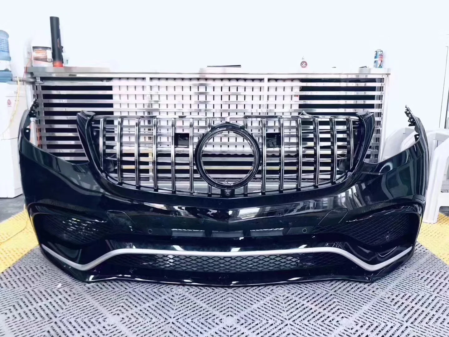 GLS63 GT Body Kit For Mercedes Benz GLS X166 Upgrade GLS63 A mg GT Grill Front Bumper Rear Bumper Diffuser Exhaust Tips Car Part