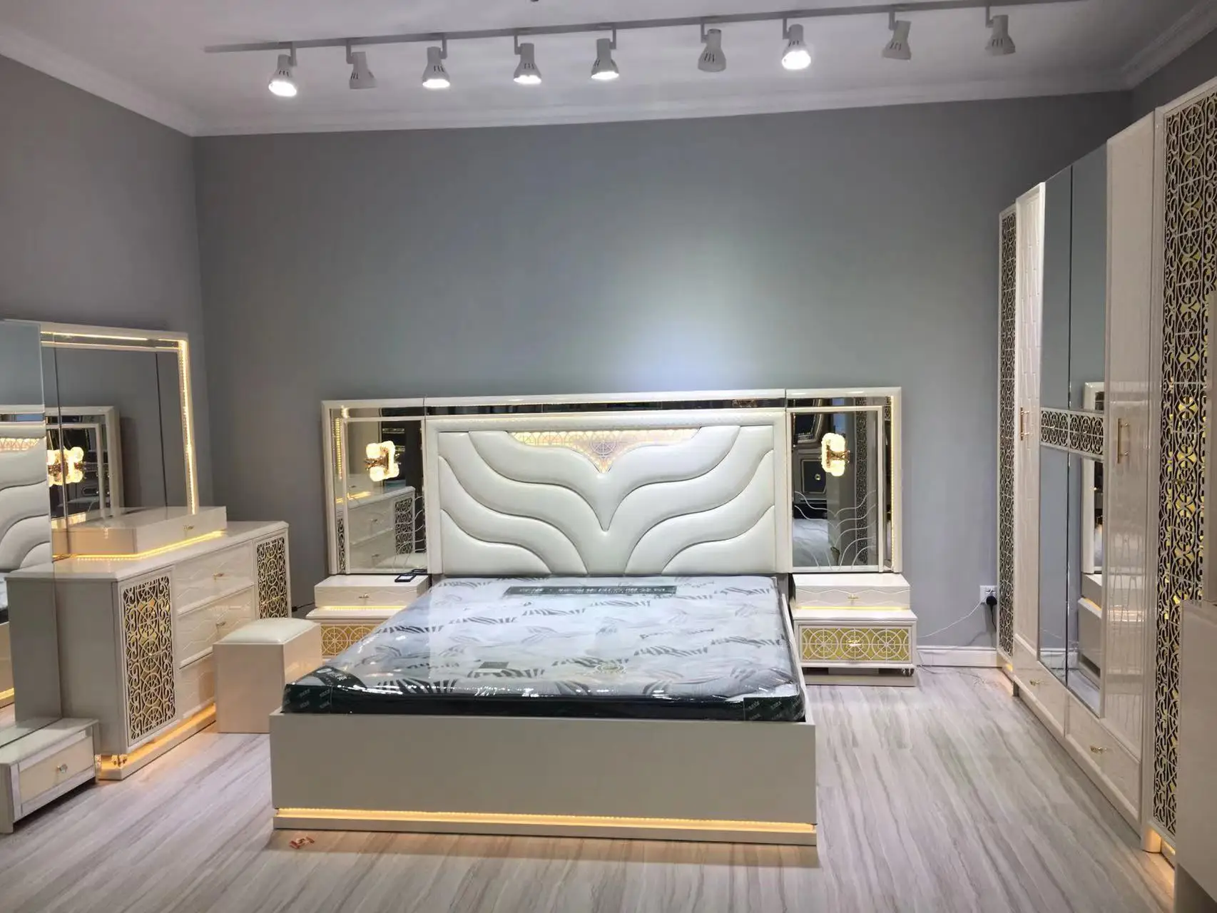 Hot Sale leather modern bed room set modern king size bed bedroom sets furniture 1.8m designer bed comfort set