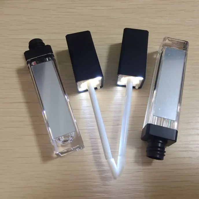 Low MOQ High quality Black Top Square Clear Lip Gloss Tube Containers With Led Light And Mirror