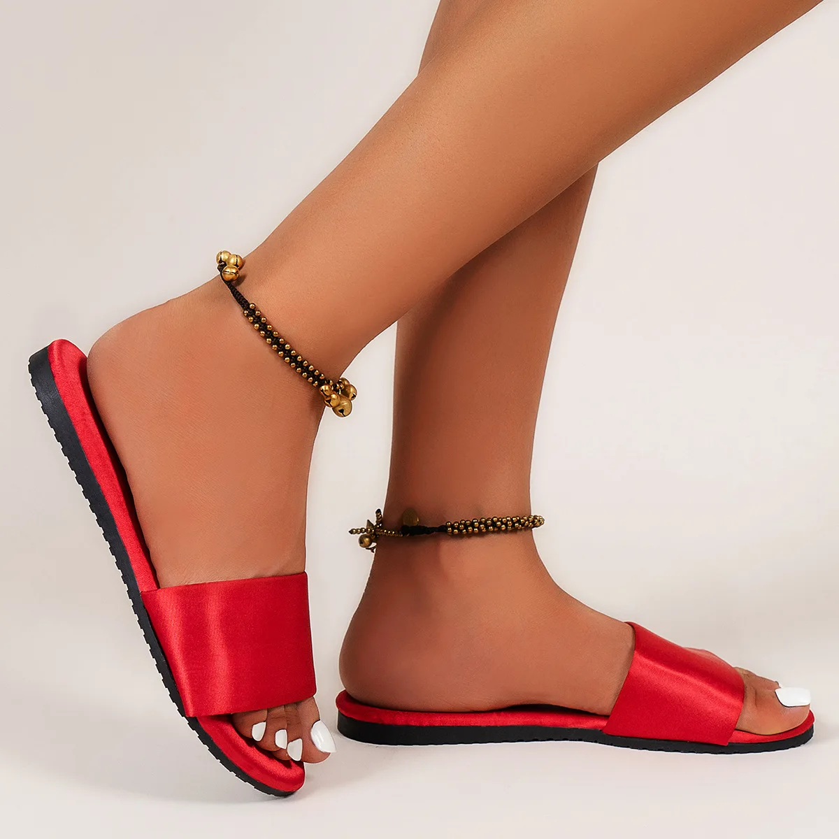 Hot Sale Solid Round Head One-line Belt PVC Flat Ladies Slippers Home Indoor Anti-skid Mute Slippers Female Silk Wedding Shoes