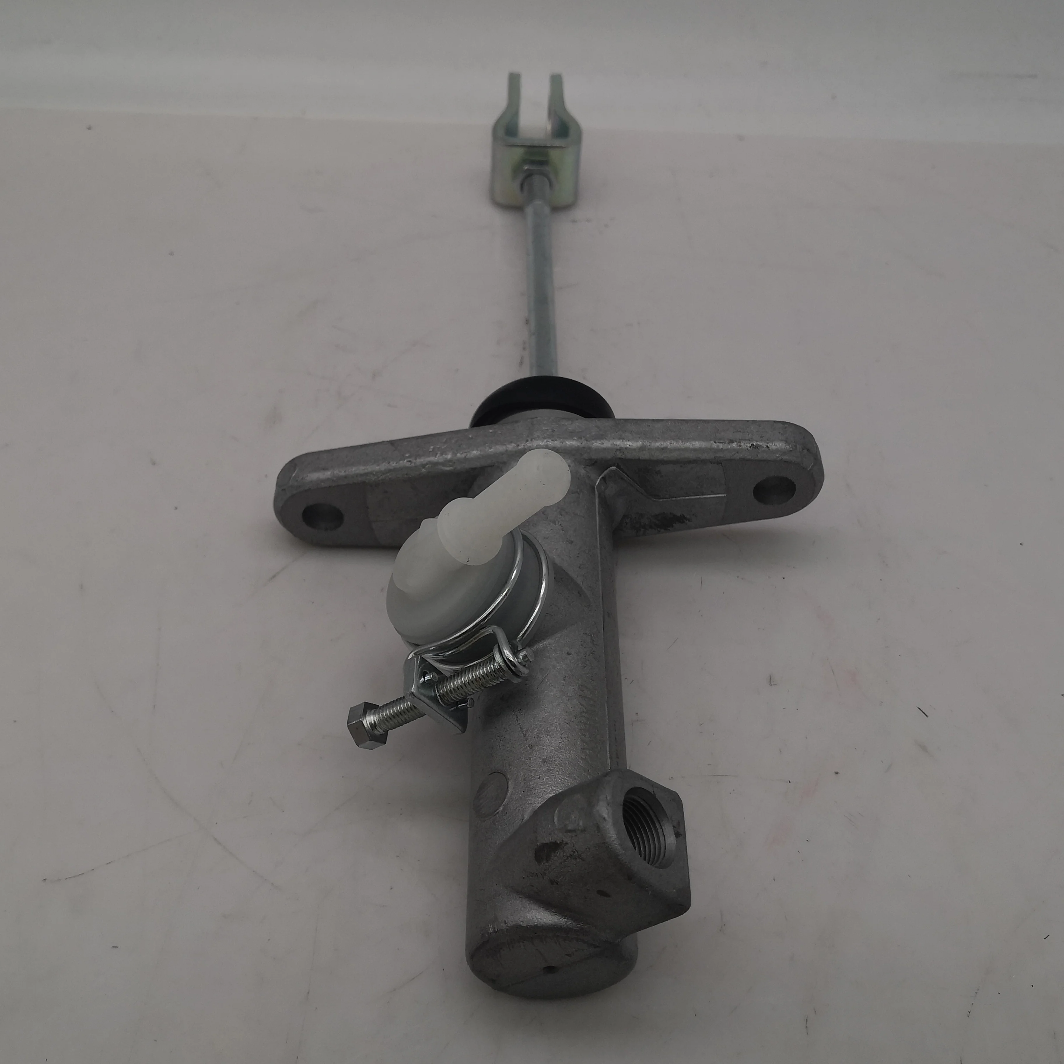 8971629630 Auto Parts Brake Cylinder Clutch Master Cylinder For ISUZU 8-97162963-0