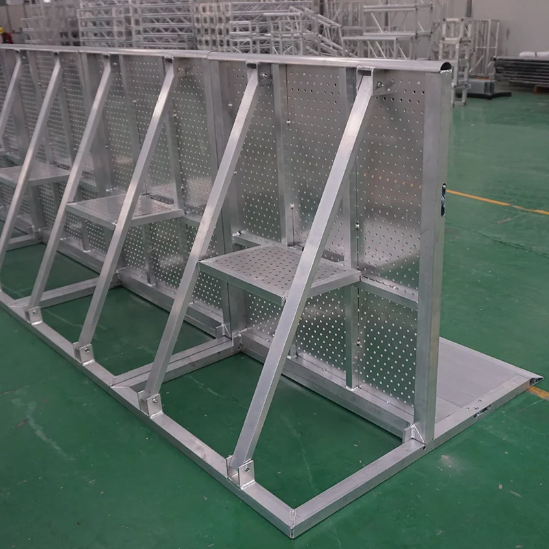 High Quality Silver Aluminum Portable Crash Barrier for Outdoor Events Traffic Control Concerts Exhibitions Top Safety Product