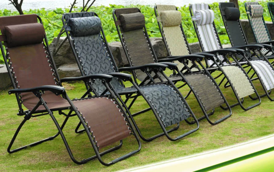 Fashion Design Luxury Adjustable Recliner Zero Gravity Tanning Chair Beach Sunshade Leisure Folding Sun Lounger with Canopy