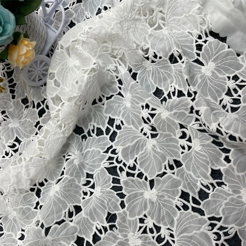 New Style  Polyester Charming lace Holes Florals Embroidery Guipure Lace Fabric for Special Occasion