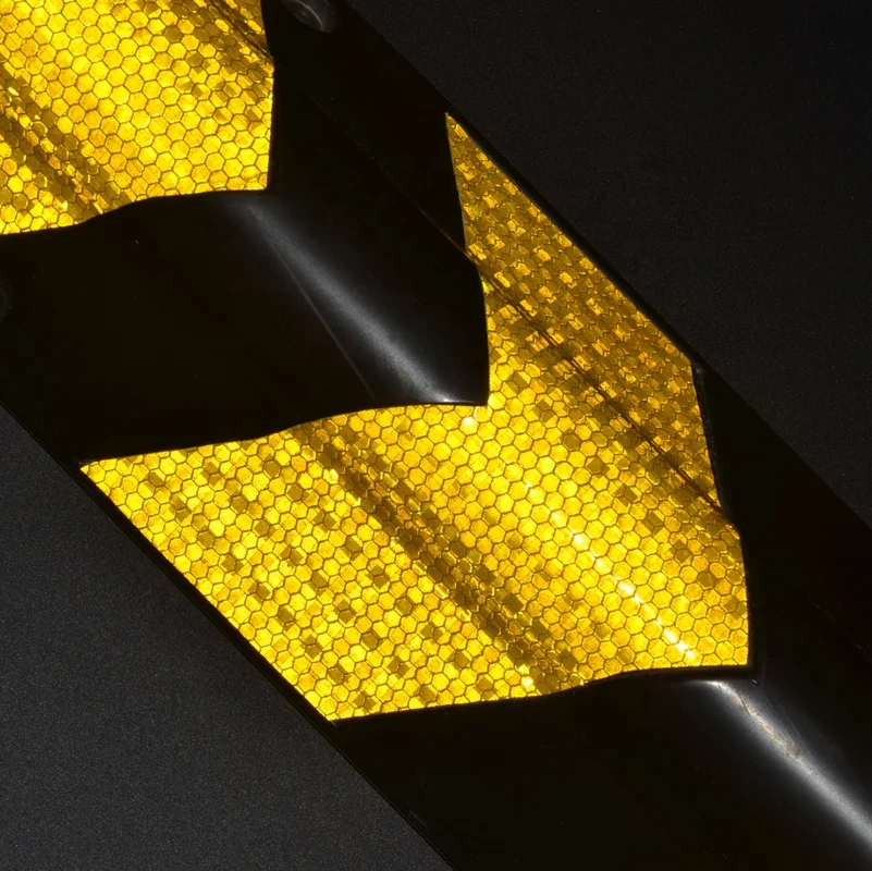 Best Sell Plastic Corner Protectors with Excellent Quality Reflective Tape for Parking Garage Walls Guard Corner