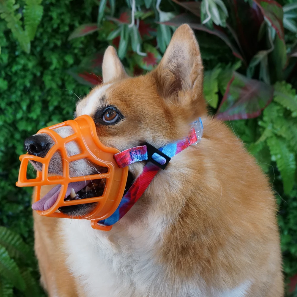 Wholesale Breathable Soft Mesh Pet Protect Mouth Muzzle Smiley Face Dog Muzzles