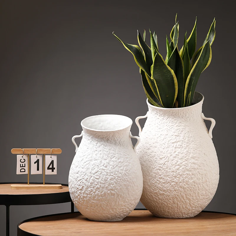 Unique Flower Vase White Ceramic Decorative Vases For Home Decor Black Stoneware Creative Vases