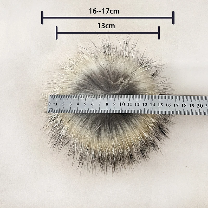 Wholesale High Quality 13-15cm genuine Raccoon Fur Pom Poms For Hats Accessories