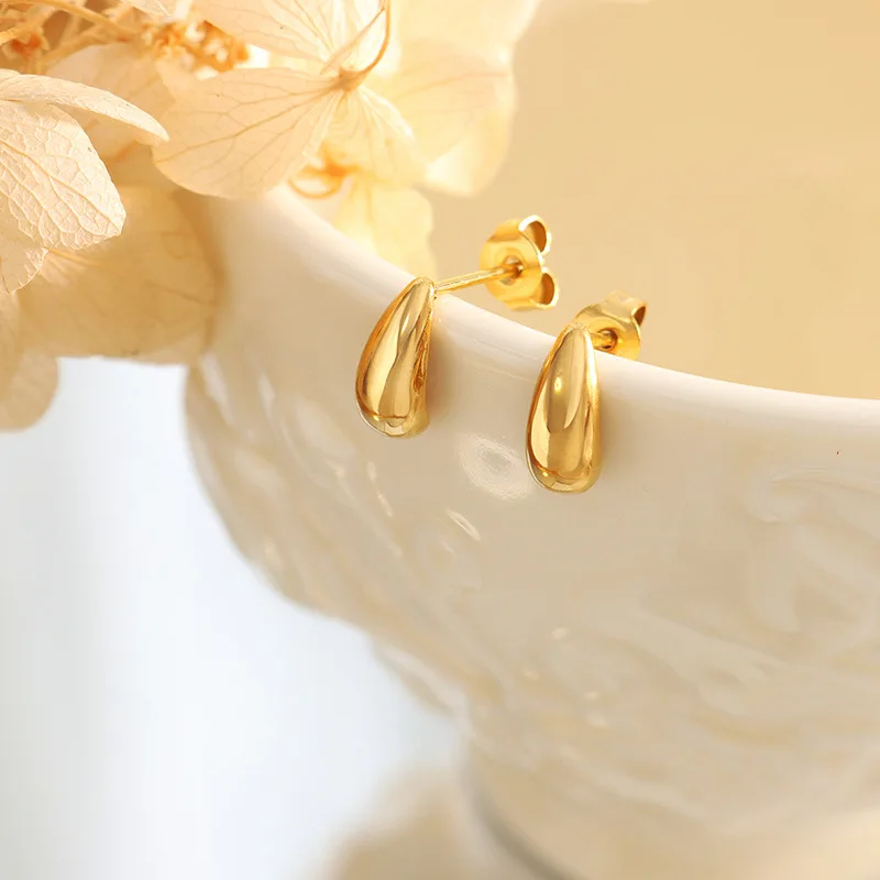 Personalized Jewelry High Quality Fashion Ins Style Simple 18K Gold Plated Wholesale Gold Small Waterdrop Stud Earrings Jewelry