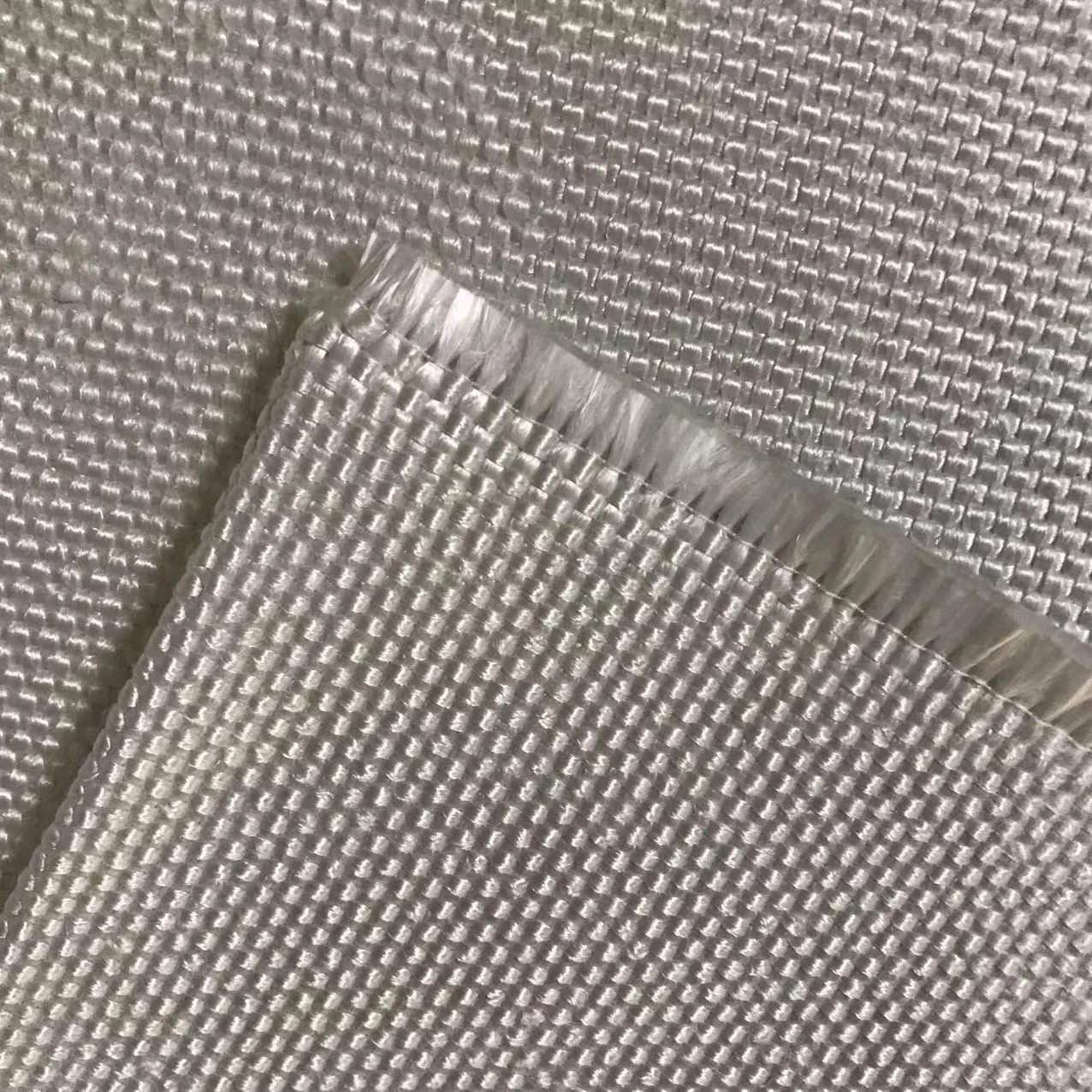 High Temperature Heat Treated Fiberglass Foil Cloth Heat Resistant Fabric