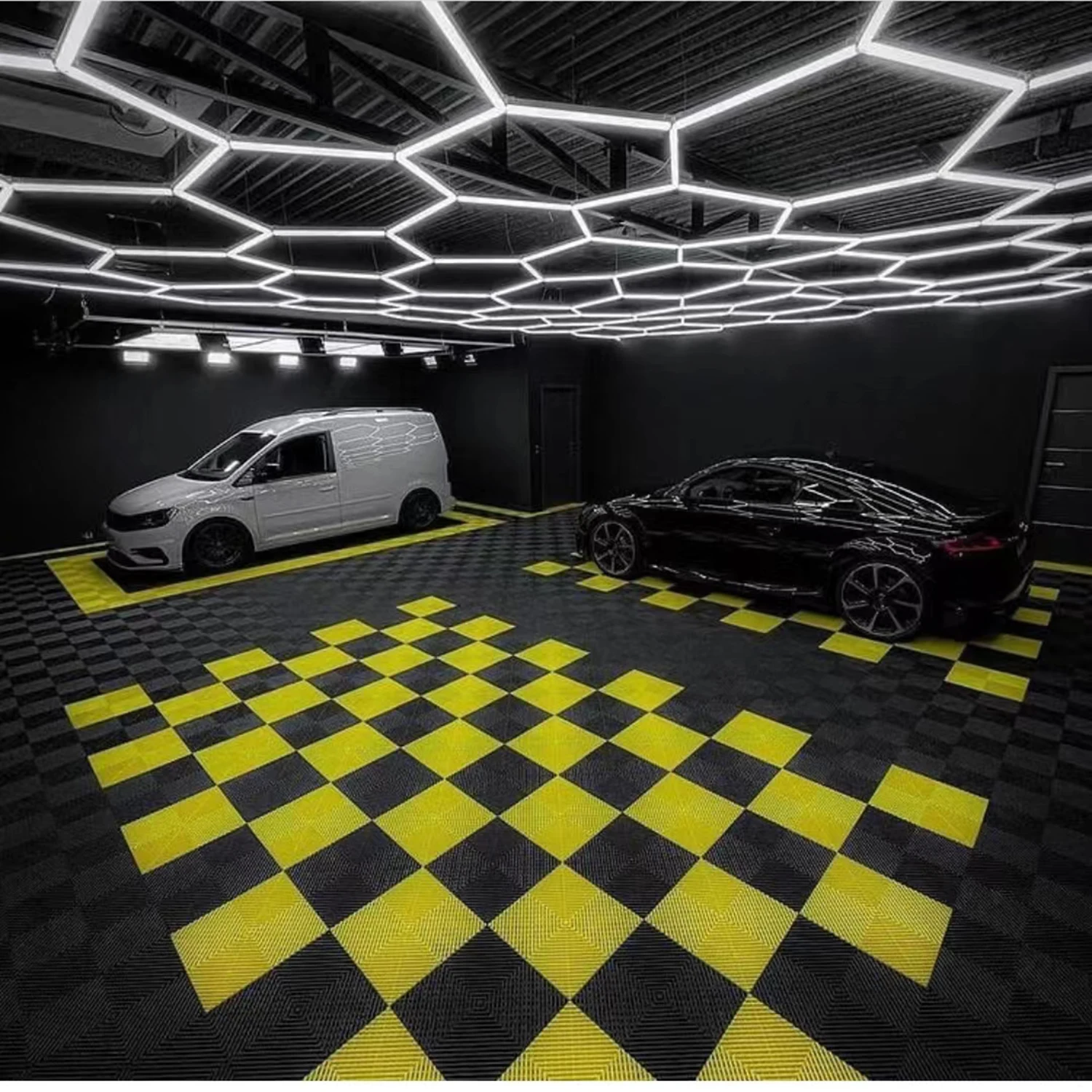 Eco-friendly High Strength 18mm Thickness PP Interlocking Floor Tile Garage Modular Floor Tile Plastic Flooring for Car Wash