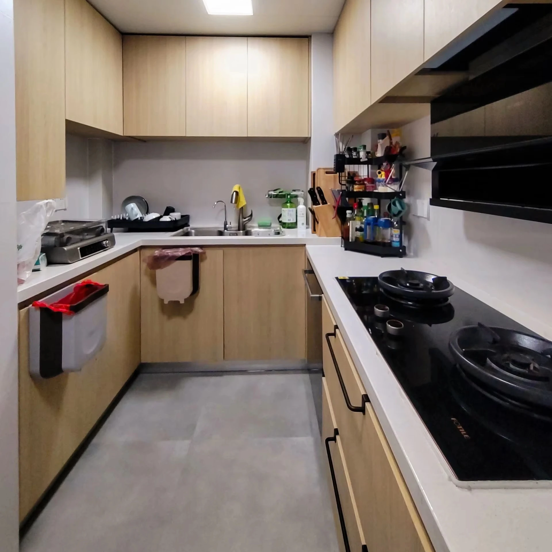 U-Shaped Custom Kitchen Cabinet Melamine Plywood Board Kitchen Cabinet Design Kitchen Furniture for Project
