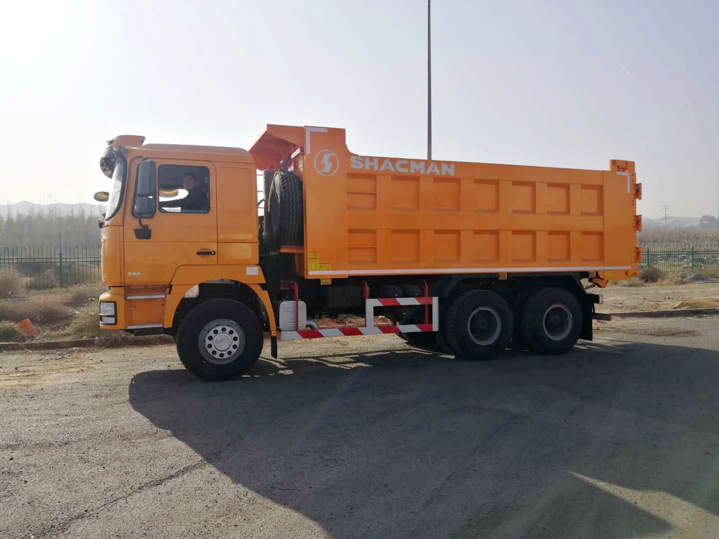 Дешевая цена самосвал F2000 F3000 6x4 для продажи