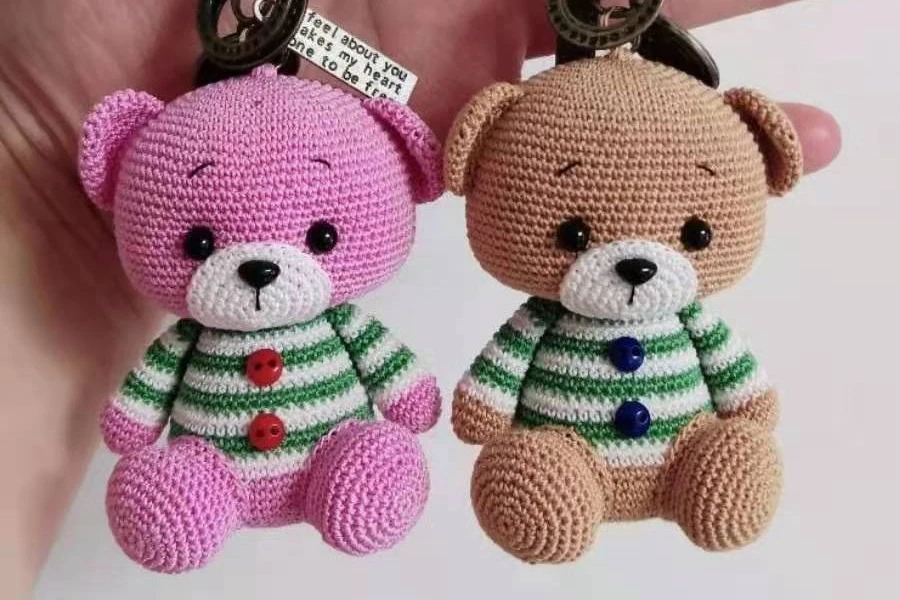 Fashion  Bear KeyChains Cute Bag Pendant Keyring Accessories Wholesales Crochet Bear dolls Pendant Keyring