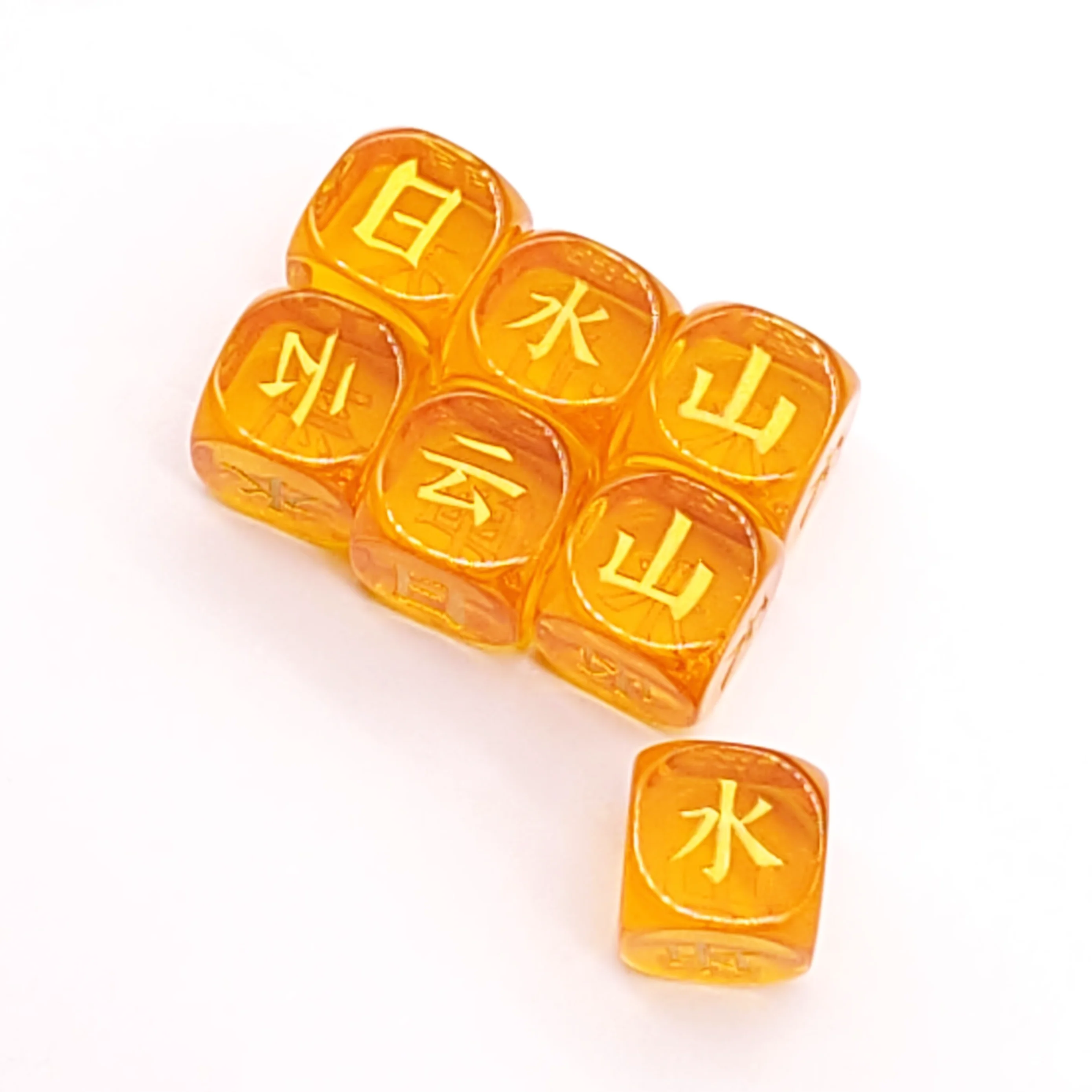 Wholesale resin transparent dice logo custom micro-standard crystal chess pieces