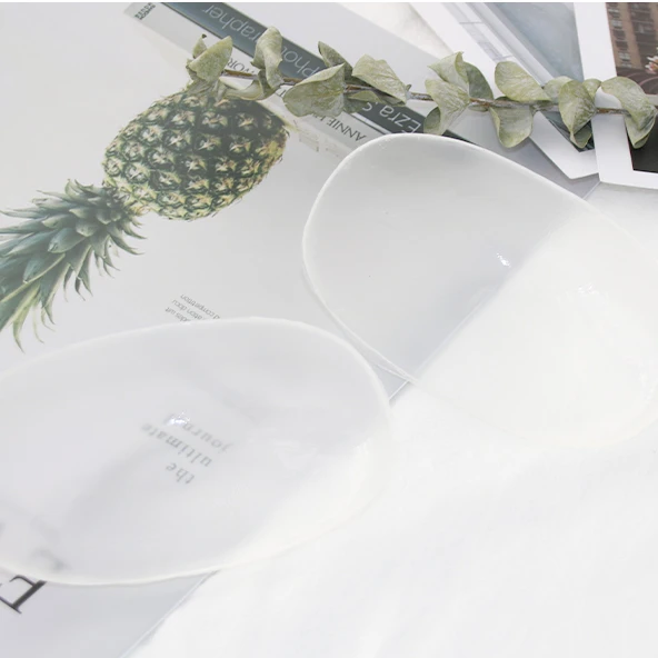 One Pair Silicone waterproof invisible shoulder pads Reusable Self Adhesive Shoulder pads 2 colors for women