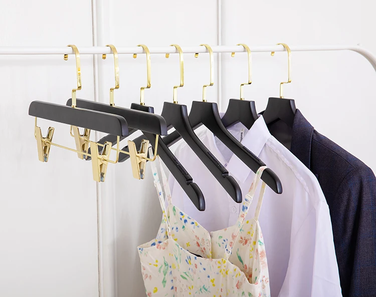 High quality luxury durable custom heavy duty non-slip wooden clothes coat hanger