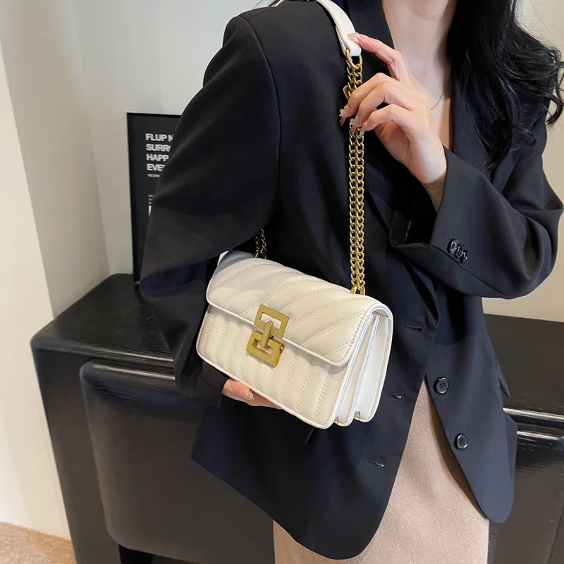 2024 Fashion Hot Designer Bags Solid PU Leather Bags Hand Made Ladies Key Chain Purse Small Flap Hand Bags for Women New Styles