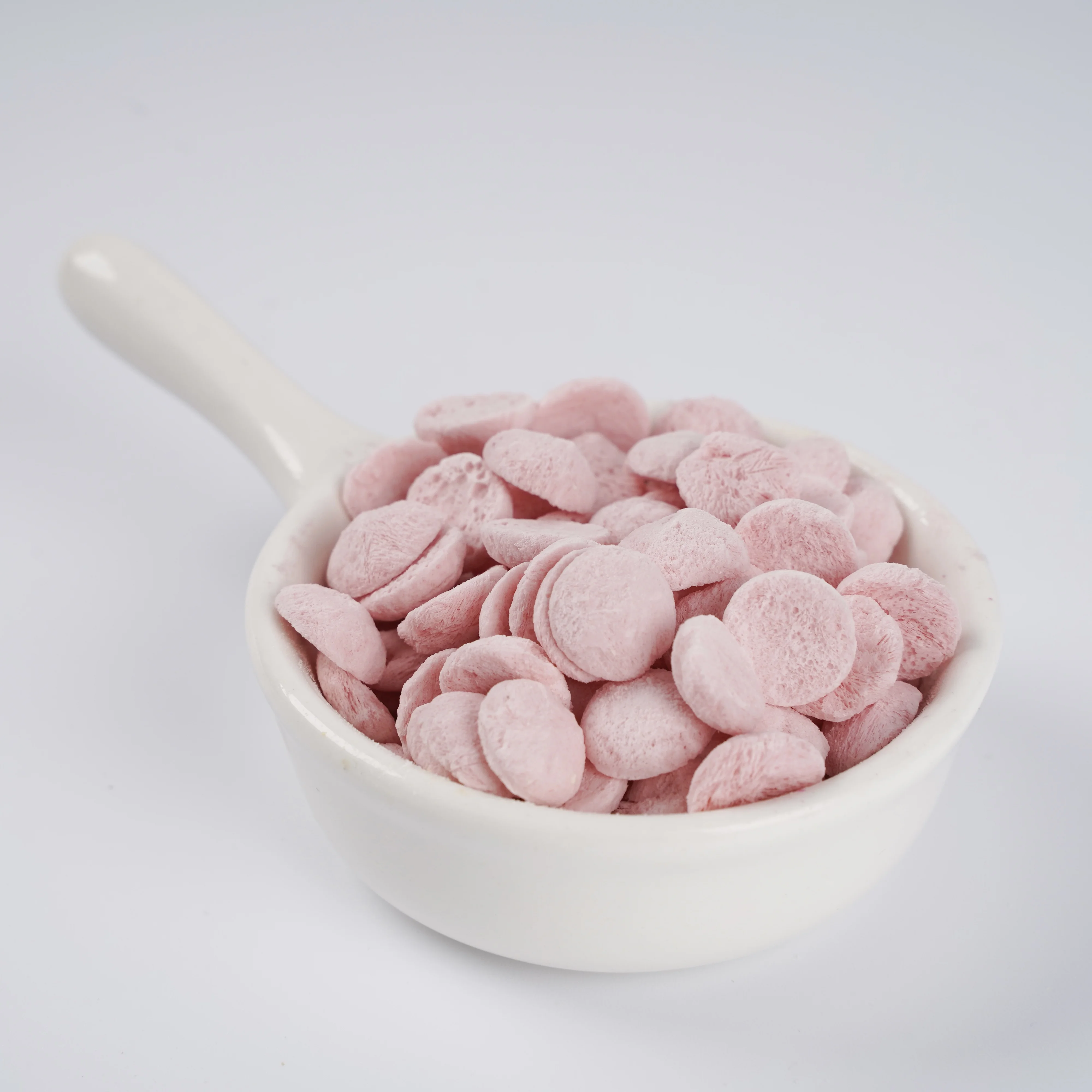 Popular Low MOQ Healthy Food OEM ODM quality nutritious infant snack Probiotics freeze-dried fruit yogurt candy melts