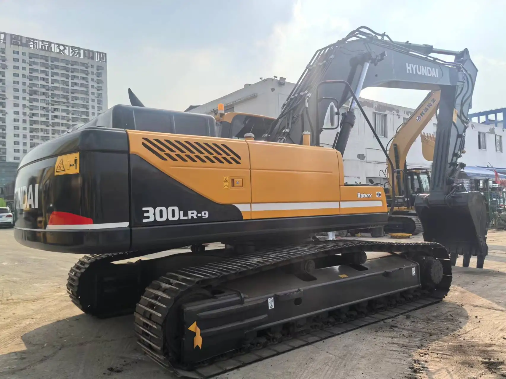 Used  Excavator Hyundai 300 Excavator Hot Sale In Shanghai