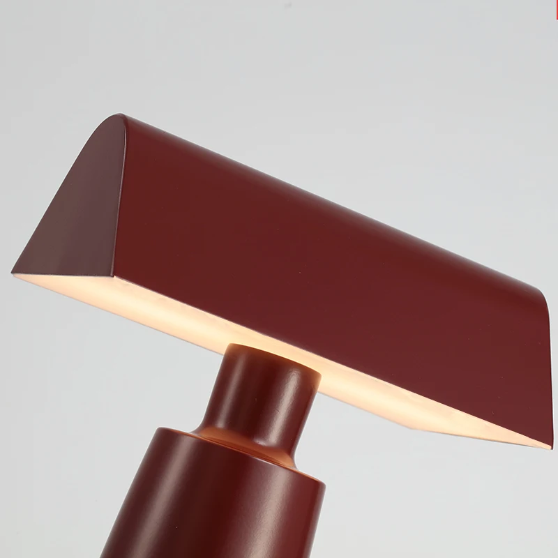 classic european led electroplated metal cordless table lamp rechargeable table lamp with touch control mini night table lamp