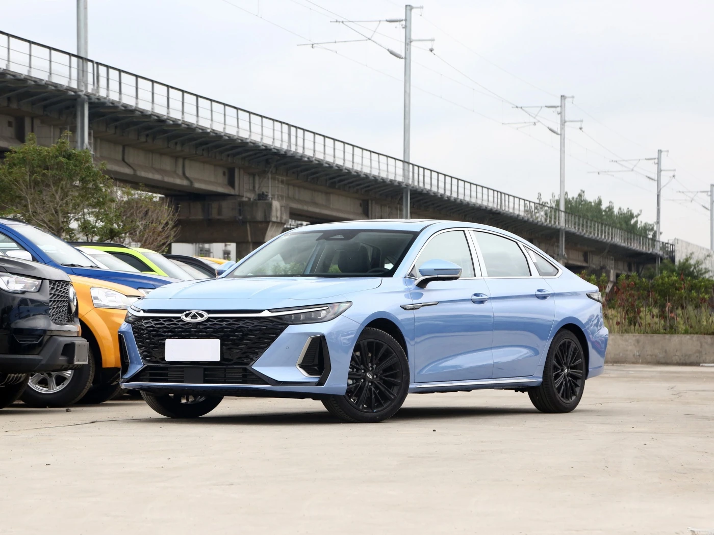 Arezer 8 четырехдверный Пятиместный седан Chery автомобильный компактный автомобиль