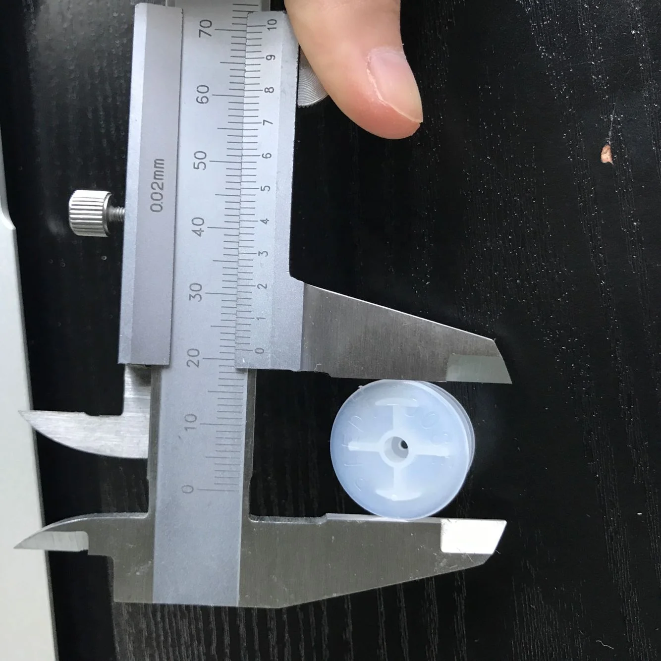 Press in Bottle Adapter for Oral Medication DIN28 Bottle Neck