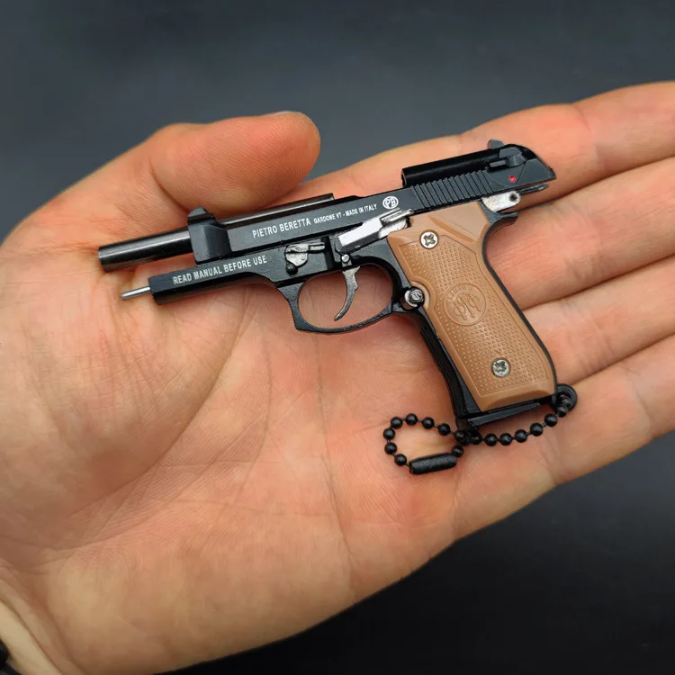 Metal Mold Mini Keychain Gun Toy Birthday Gifts 1:3 Metal Pistol Toy Gun Miniature Model Beretta 92F Keychain gun model